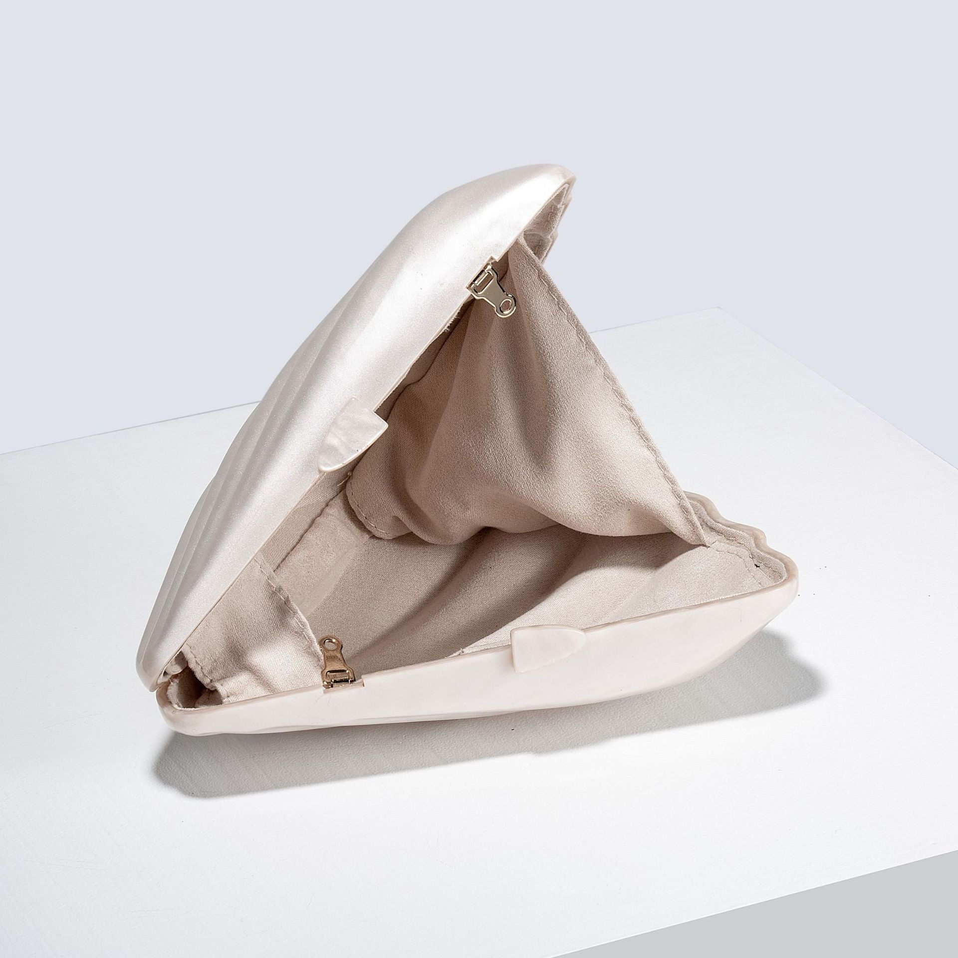 Women's Shoulder/Crossbody Bag Fan-Shaped Shell Acrylic Clutch for Wedding & Evening Party 14