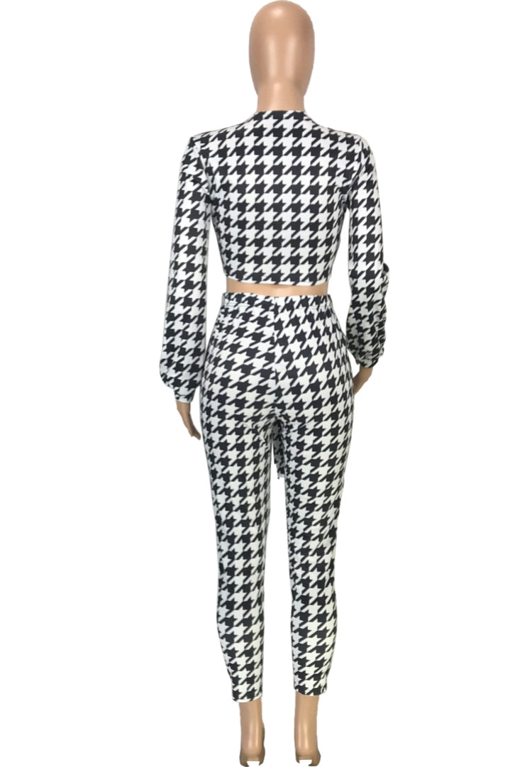 Fall Sexy White Frint Tie-knotted Long Sleeve Crop Top and Skinny Pants Set 4