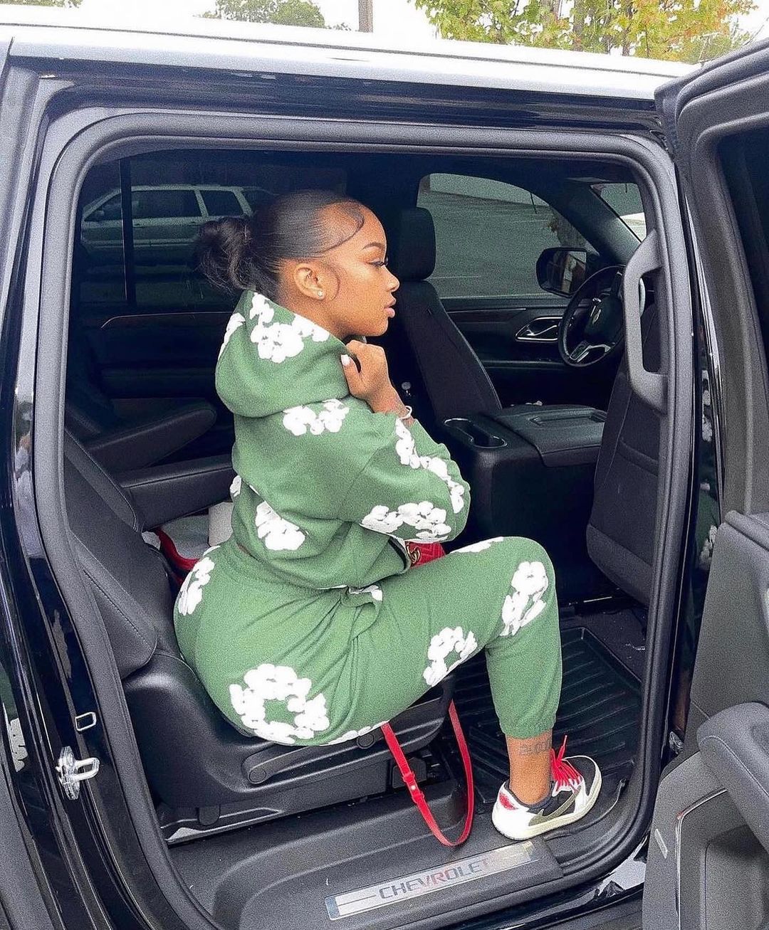 Women popular print sports loose two-piece set 5