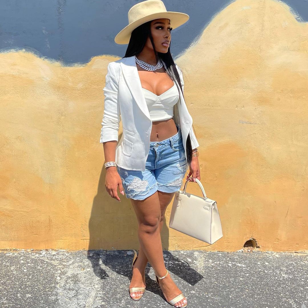 Women Solid Pocket Button Blazer 8