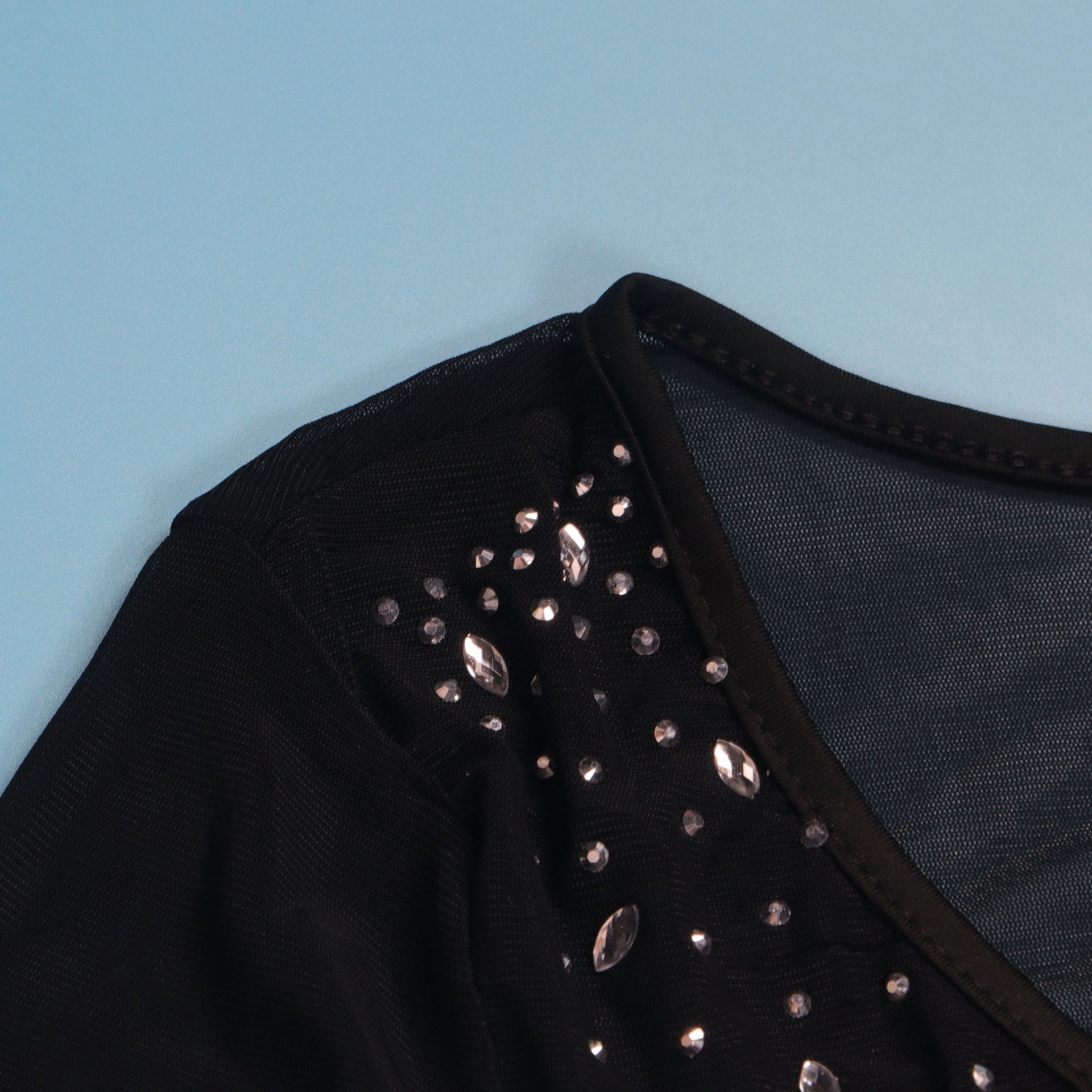 Women Sexy Patchwork Beaded Lace-Up Long Sleeve Crop Top and Shorts Two-piece Set 18