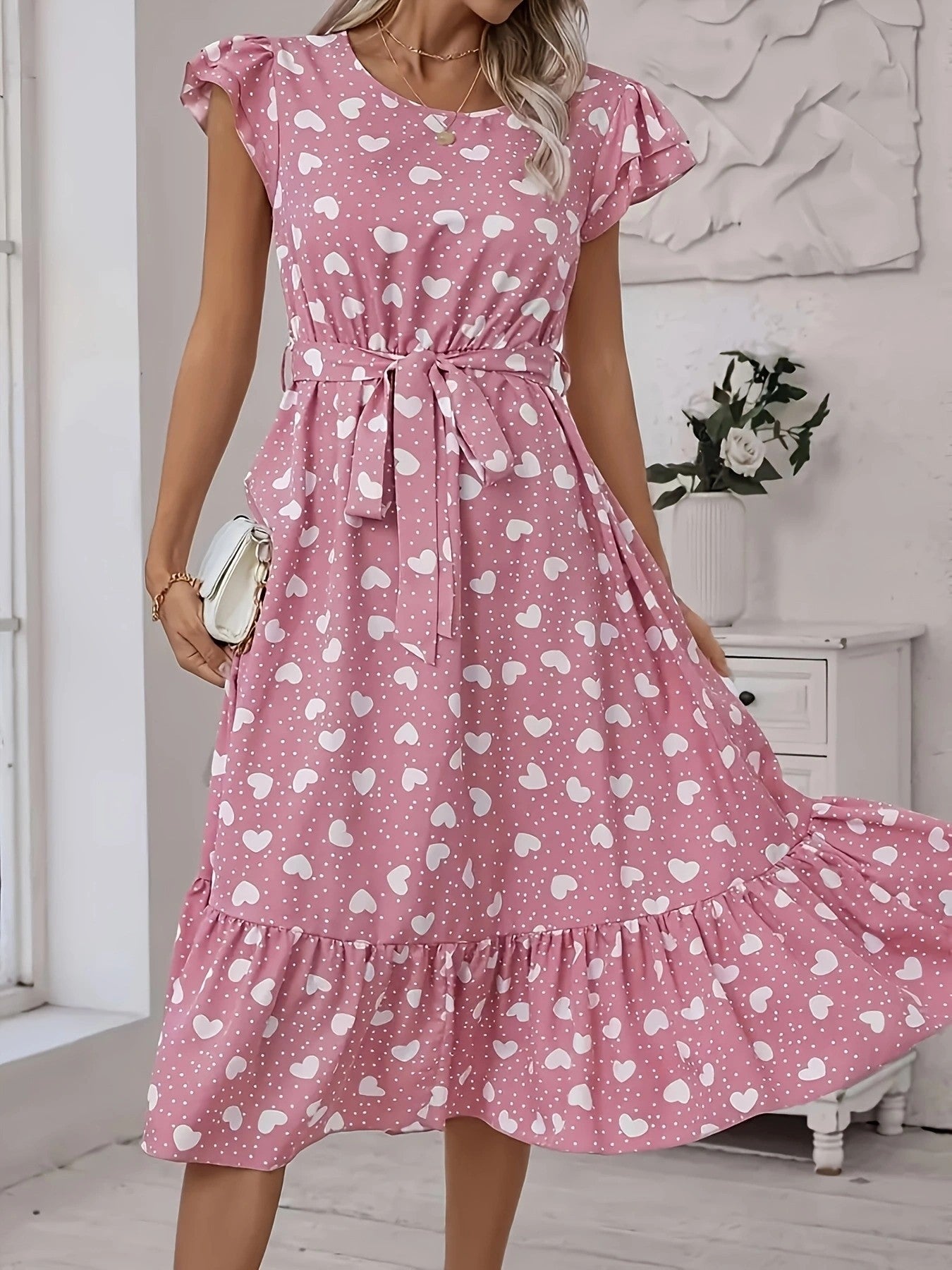 Women's Plus-Size Fashion Elegant Round-Neck Belted Heart Print Flying Sleeves Dress 4