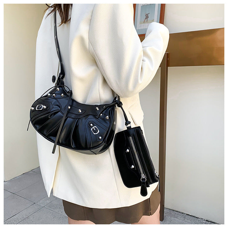 Diagonal pleated single shoulder women's retro rivet bag 50