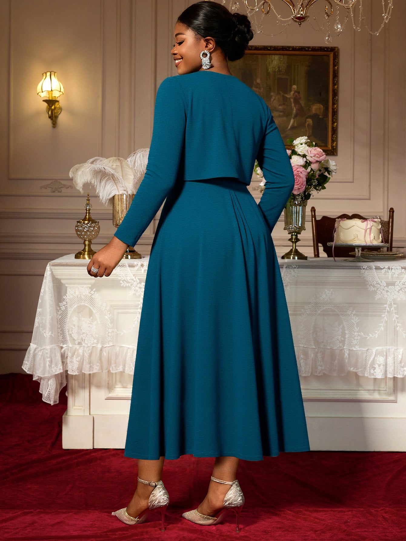 Plus-Size Women Two-Piece Diamond-Embroidered Cape Set Elegant Formal Party Dress for Mother's Birthday 3