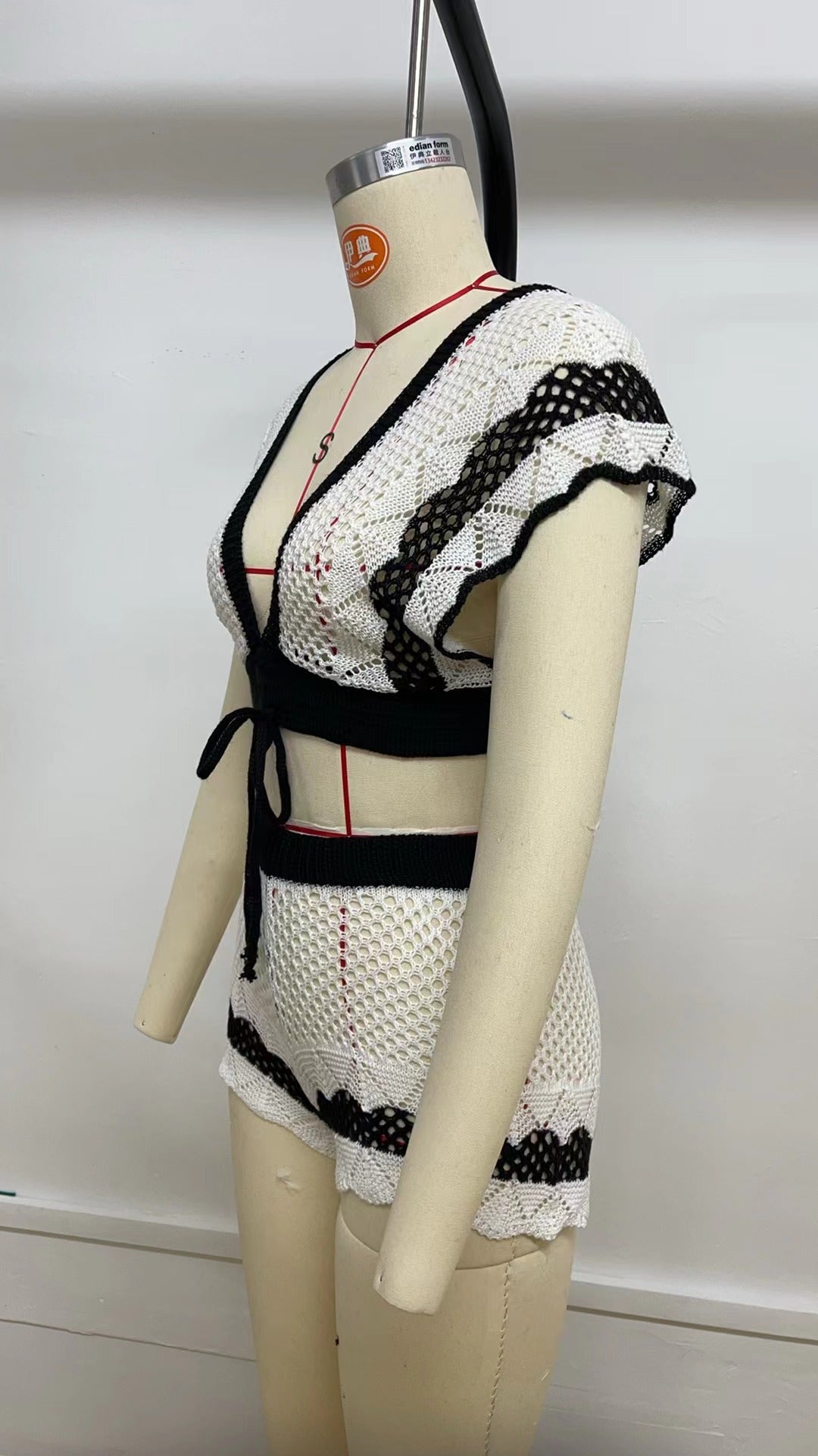 Women's Crochet Two Piece Set Contrast Color Lace-Up Tank Top Shorts Set 12