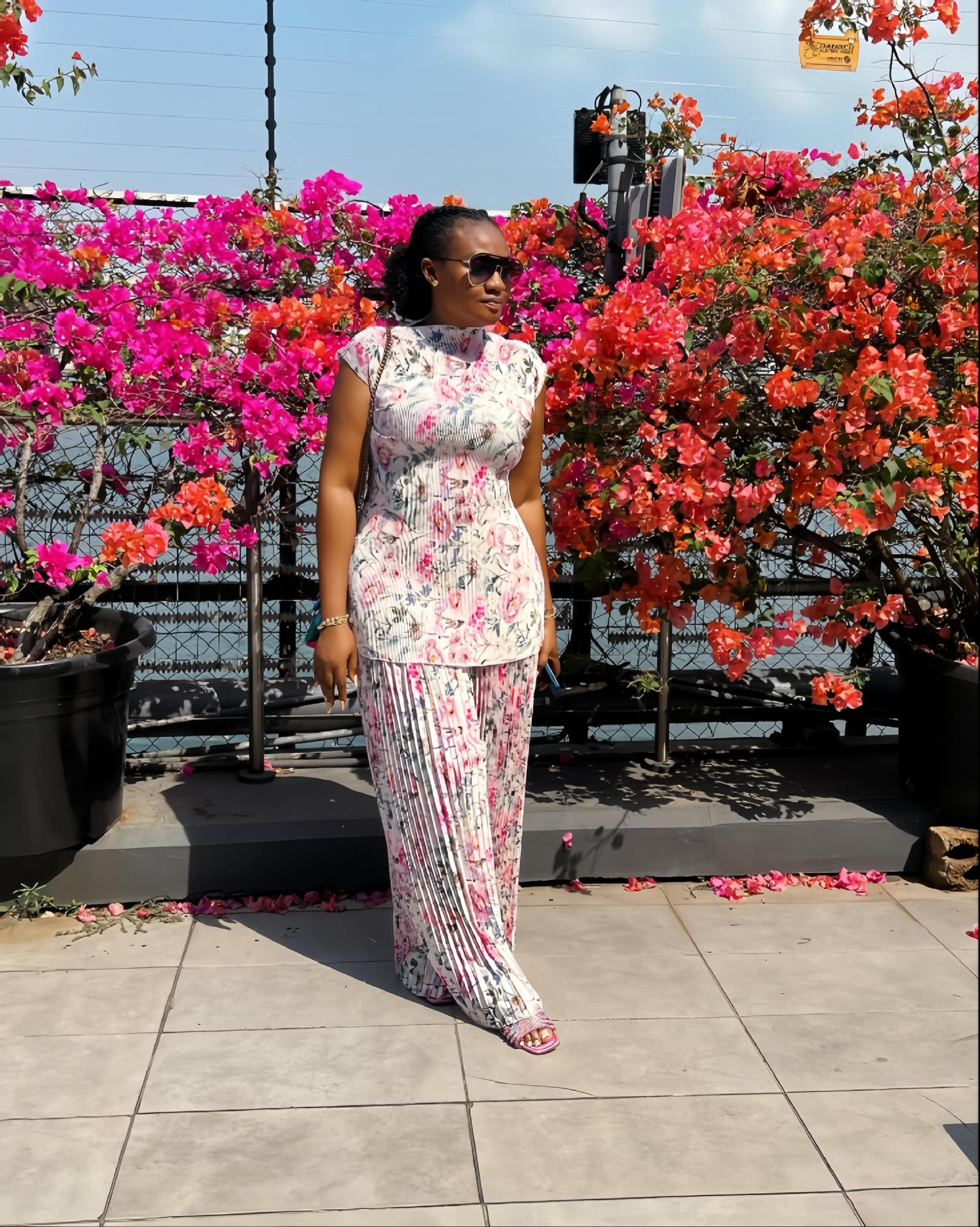 Women's Spring Pleated Round Neck Flying Sleeve Fashion Print Top Wide-Leg Pants Two-Piece Set 3