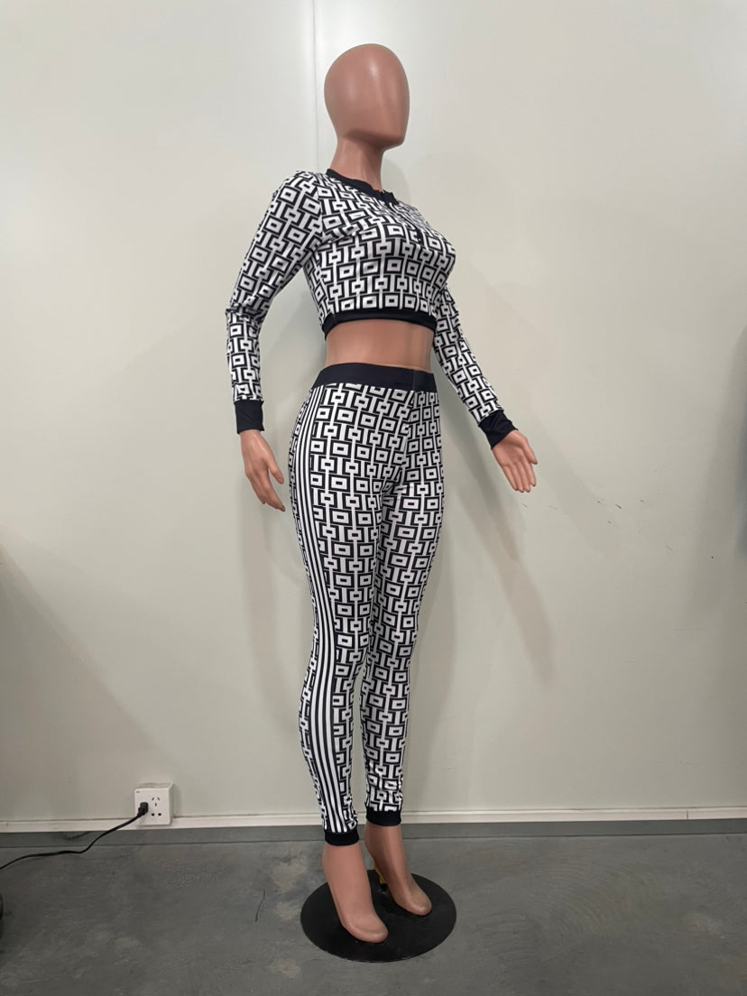 Autumn And Winter Women's Elastic Print Long-Sleeved Two-Piece Pants Set 12