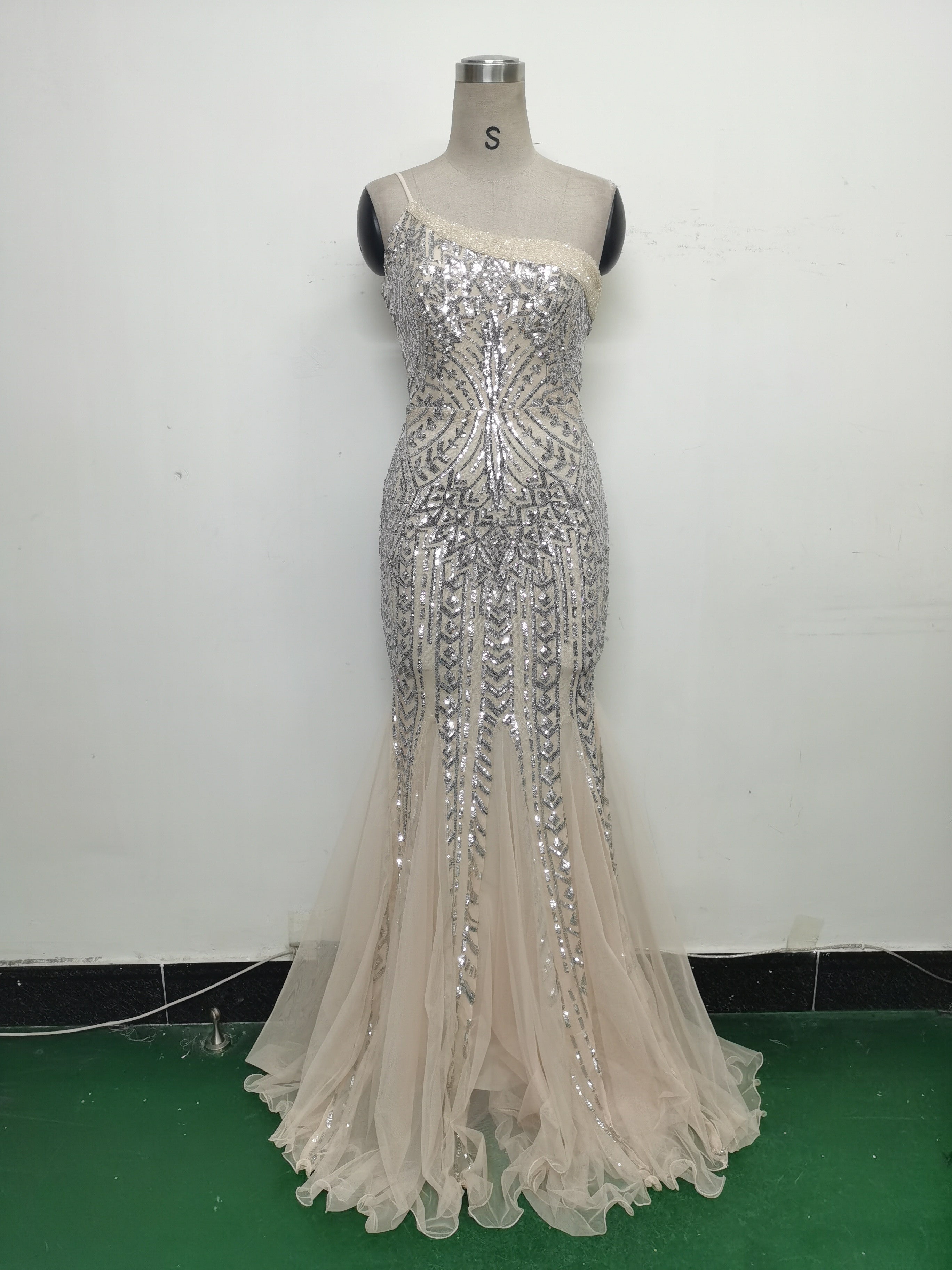 Sexy One Shoulder Sequins Mesh Patchwork Evening Dress 62