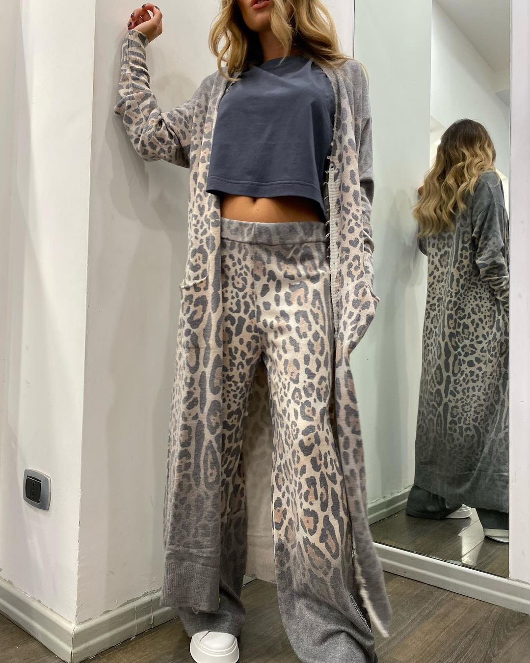 Women spring leopard print long-sleeved cardigan jacket and pant two-piece set 3