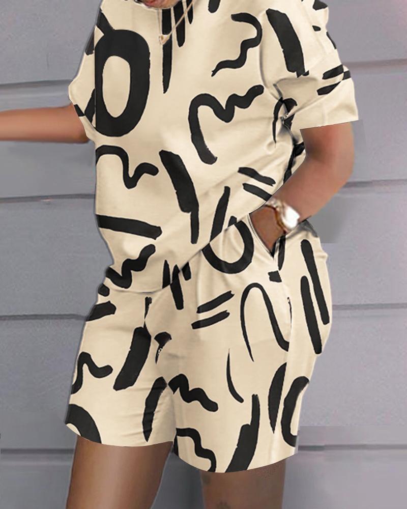 Plus Size Women Summer Print Casual Top and Shorts Two-piece Set 17