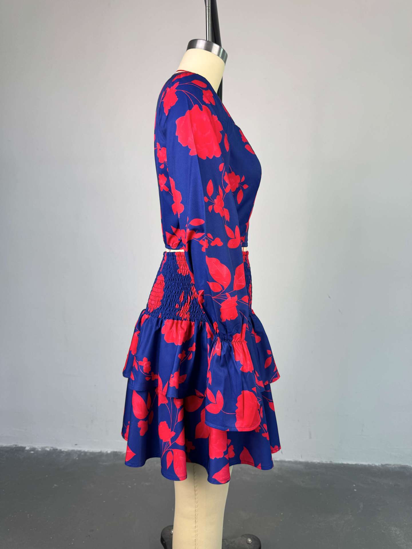 Women's Sweet Floral Print Square Neck Long Sleeve Blouse High-Waist Ruffle Skirt Two-Piece Set 4