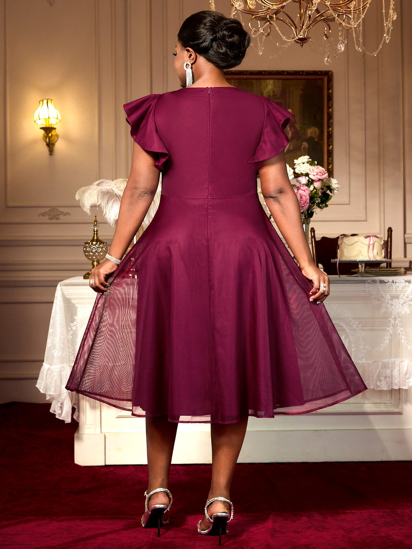 Plus Size Summer Puff Sleeves Ruffles Wedding Dress 3