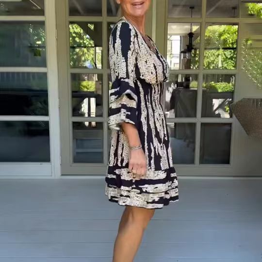 Women Bell Bottom Sleeve V-Neck Printed Dress 8