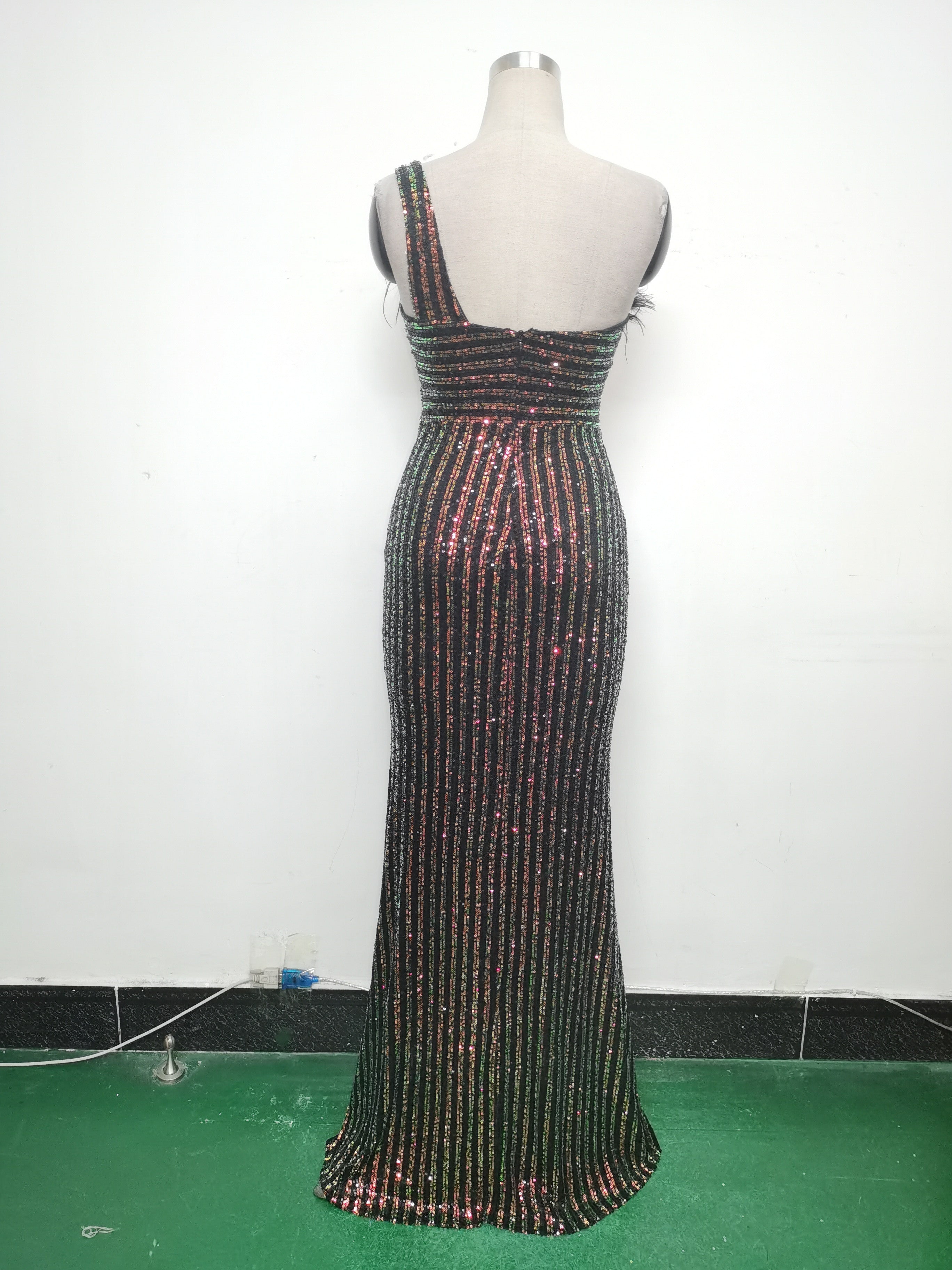 Women Beaded One Shoulder Slash Shoulder Split Sequin Evening Dress 18