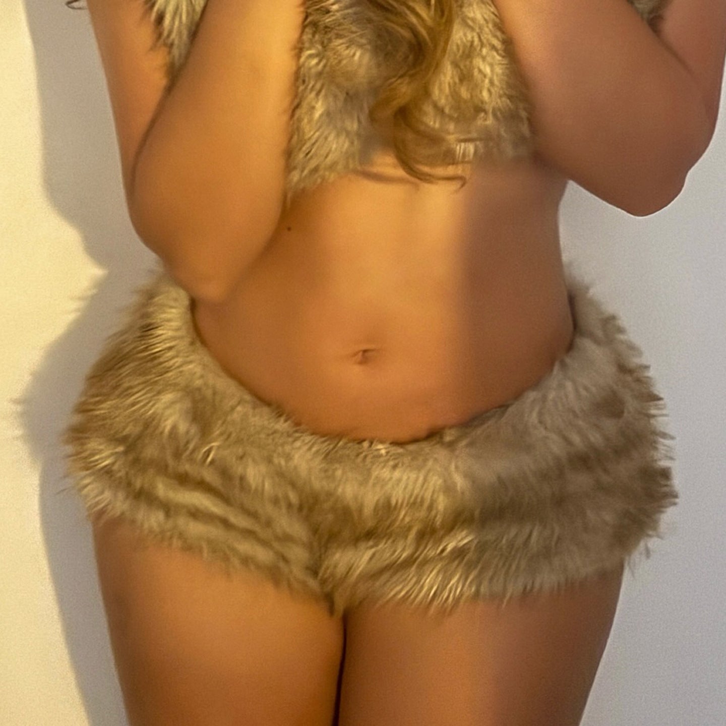 Women sexy fur solid shorts