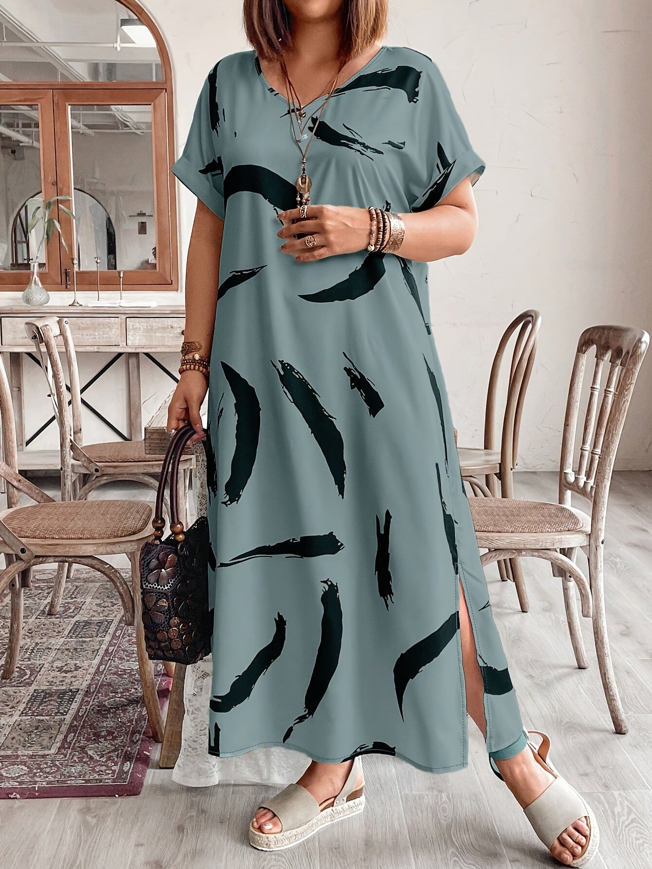 Plus Size Women short-sleeved printed slit dress 6
