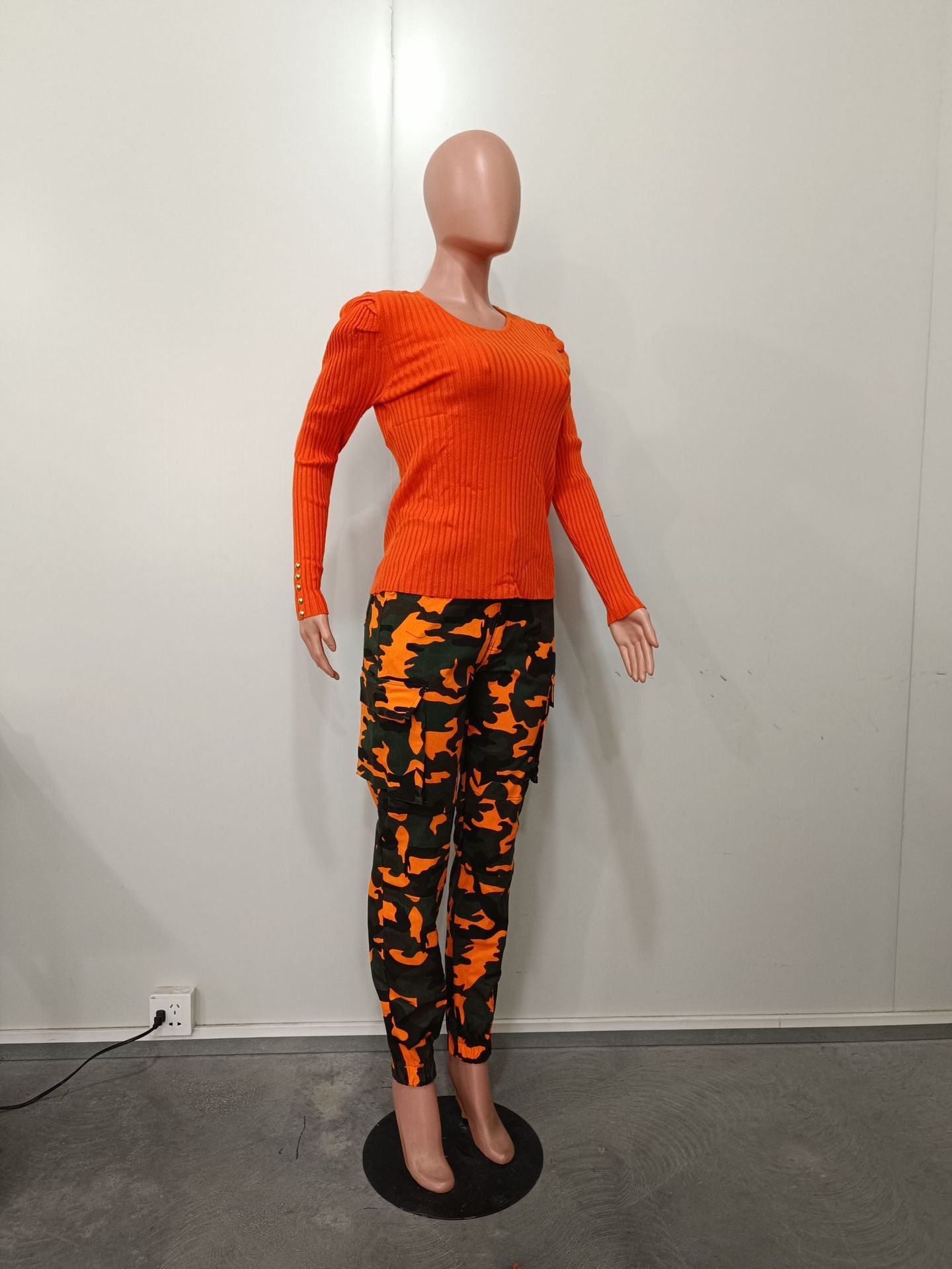 Women Solid knitting sweater 10