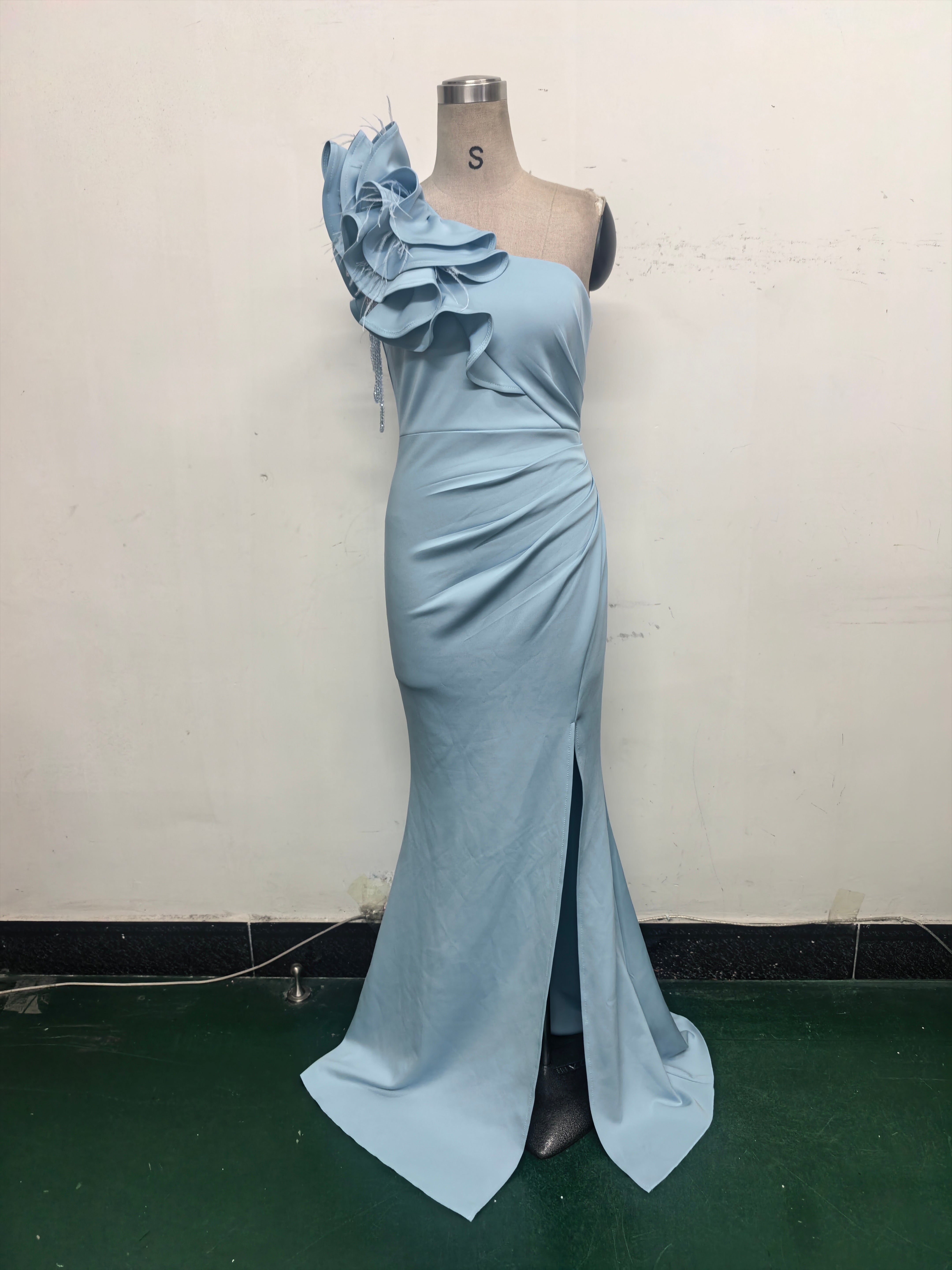 Women One-Shoulder Beaded Wool and Floral Satin Slit Sexy Evening Dress 36