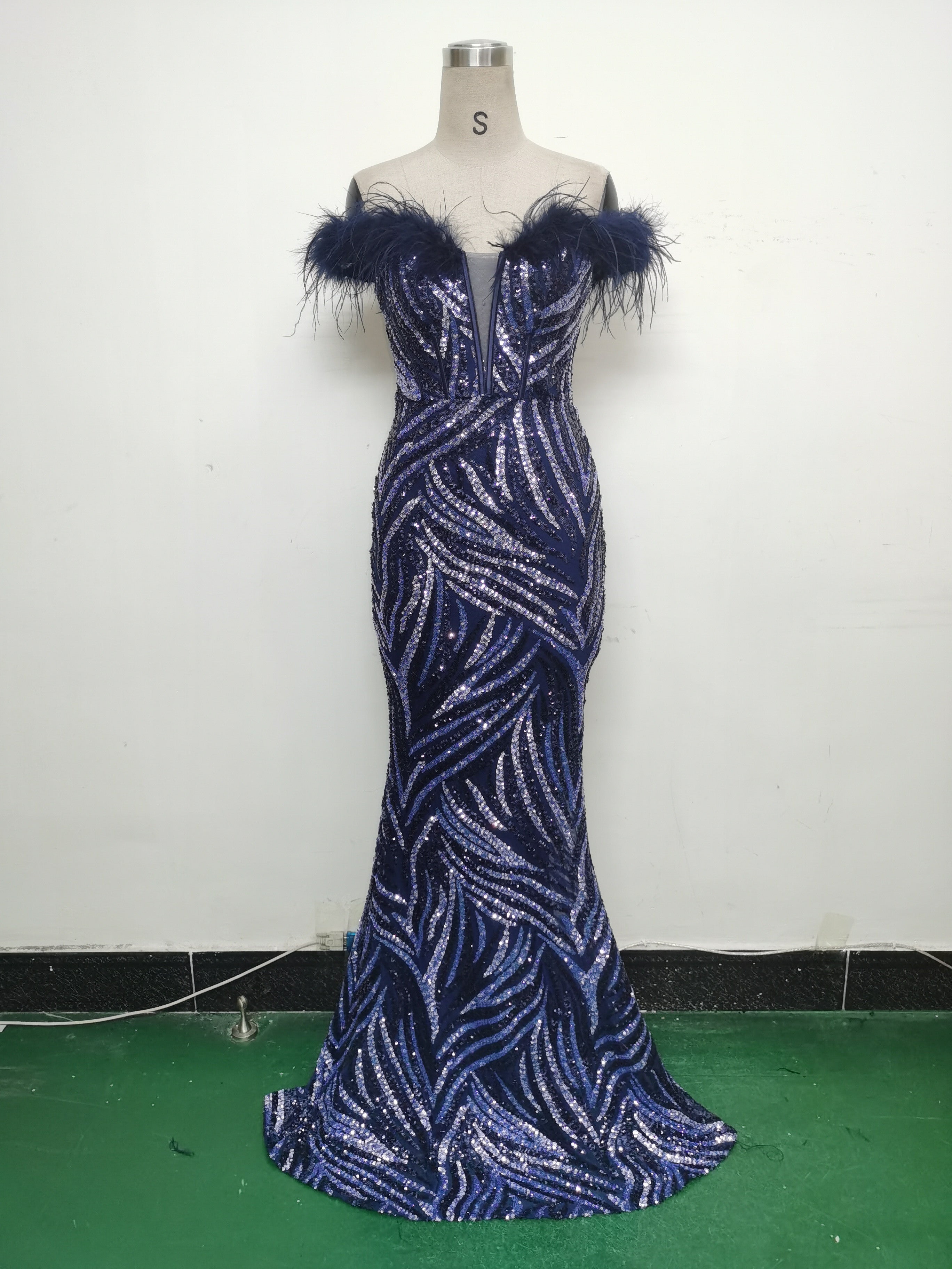 Fishbone Slim Waist Off Shoulder Feather Sequined Evening Dress 19