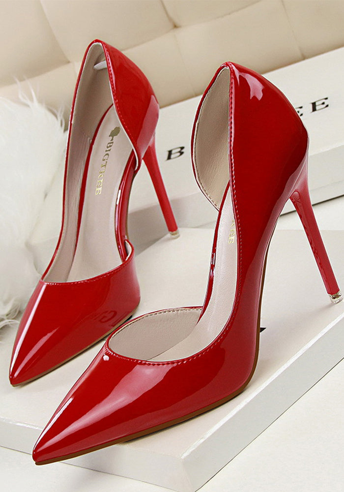 Fashionable High-Heeled Patent Leather Stiletto Shallow Mouth Pointed Toe Hollow Sexy High-Heeled Shoes