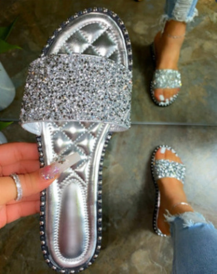 women Round head flat bottom rhinestone slippers beach slippers Plus Size one-line rhinestone slippers 6