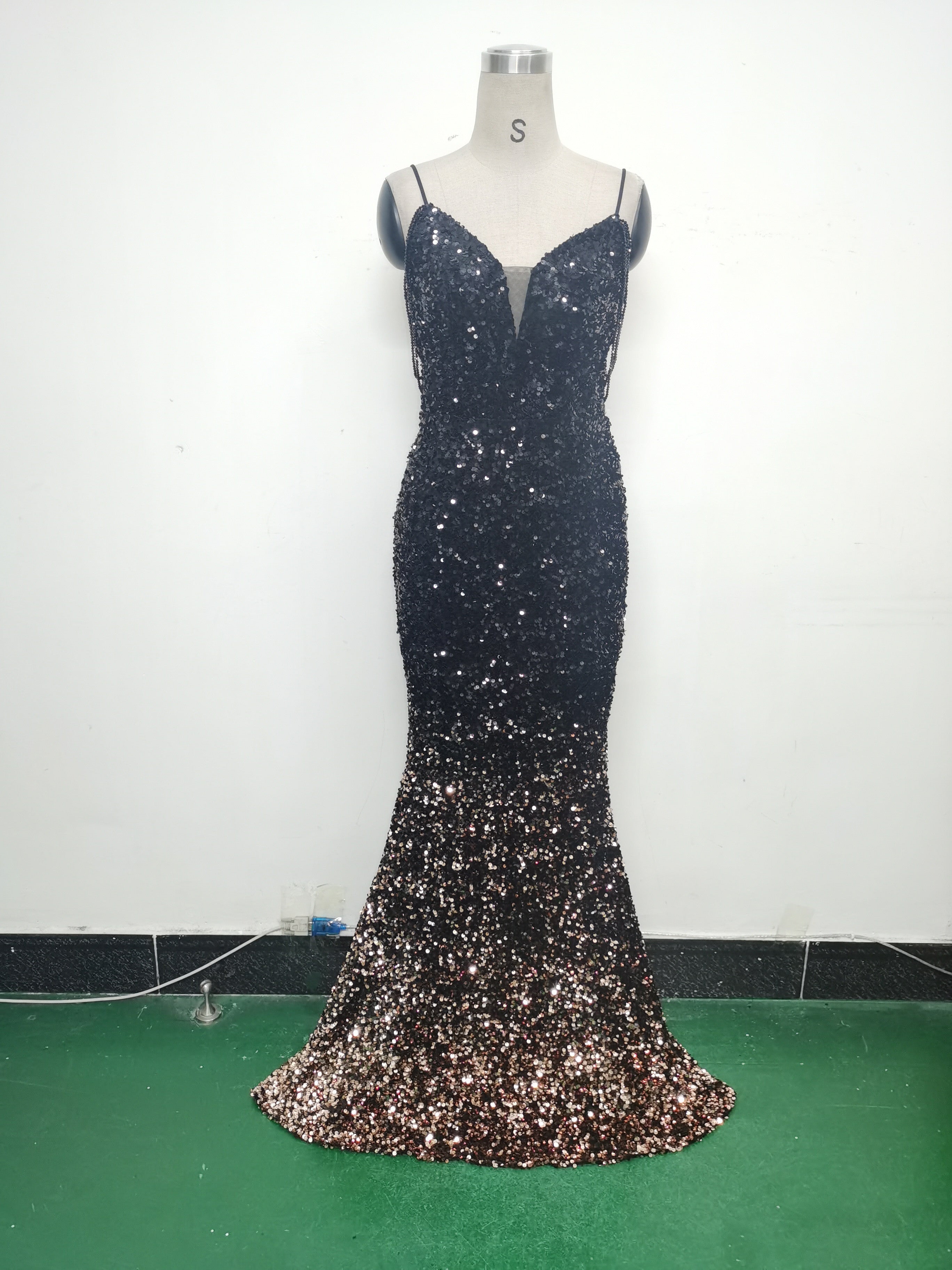 Gradient Sequins Sexy Strap Evening Dress 27