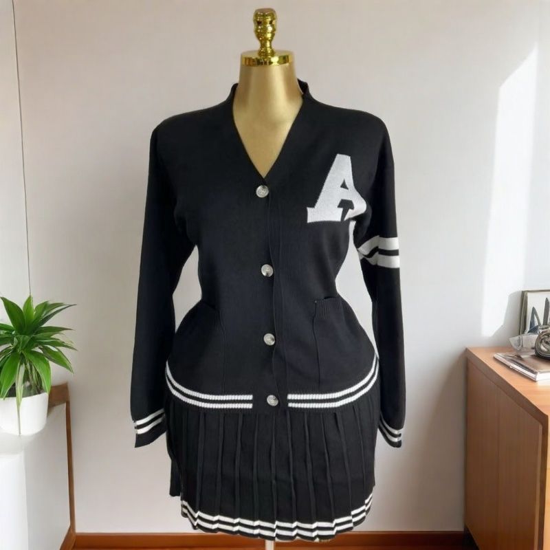 Women Puppy Embroidery Knitting Contrast Color Jacket Top 4