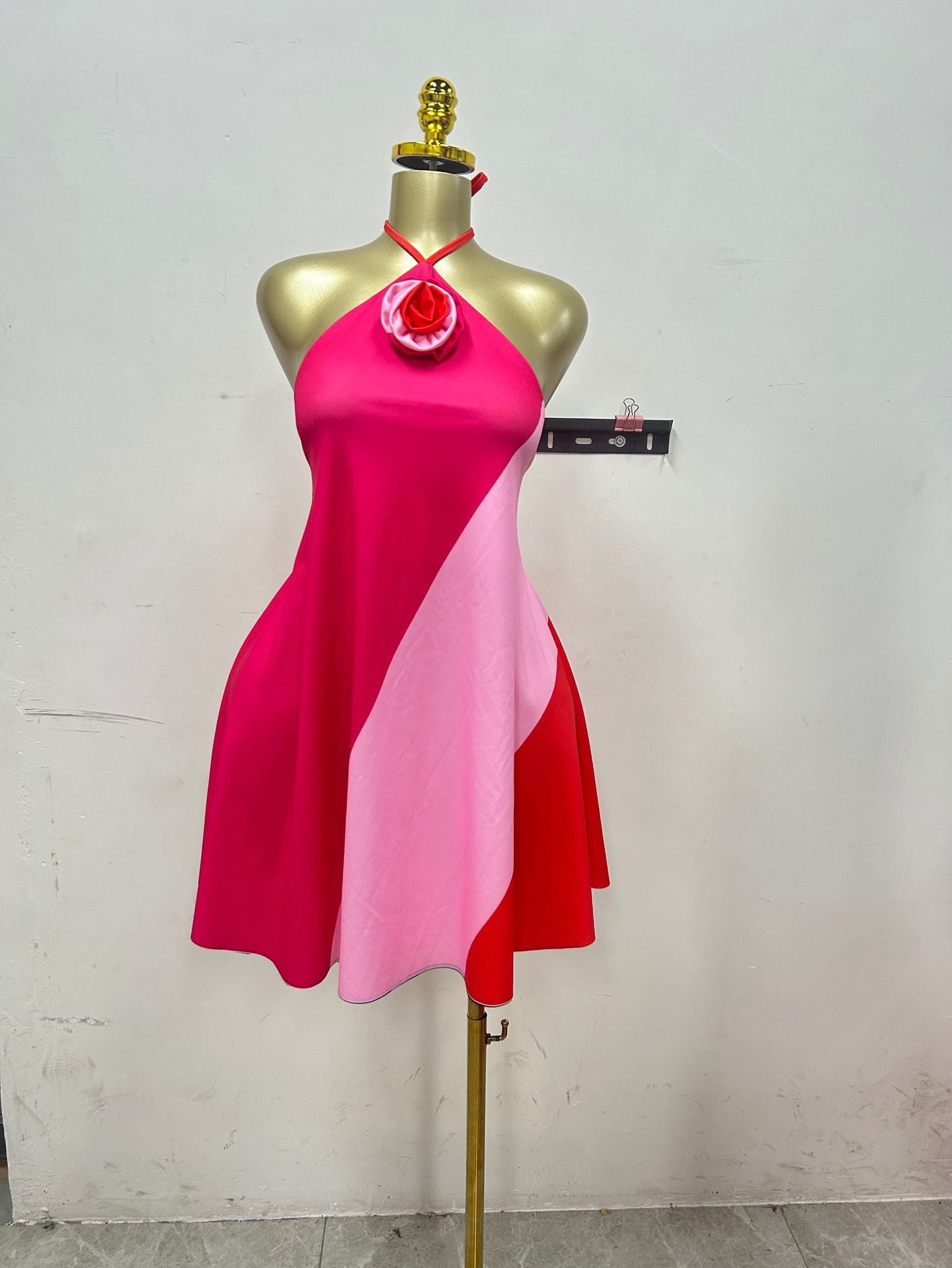 Women Summer Colorblock Floral Sleeveless Halter Neck Backless Lace-Up Dress 3