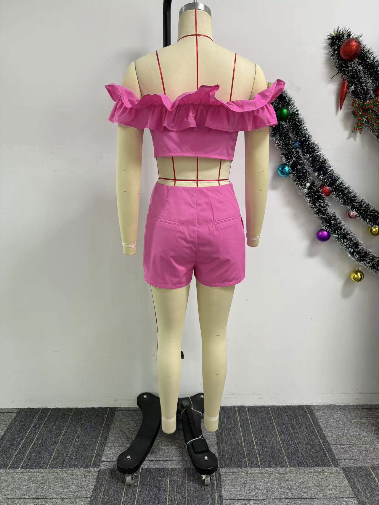 Sexy Ruffled Off Shoulder Top Slim Waist Shorts Two-Piece Set 5