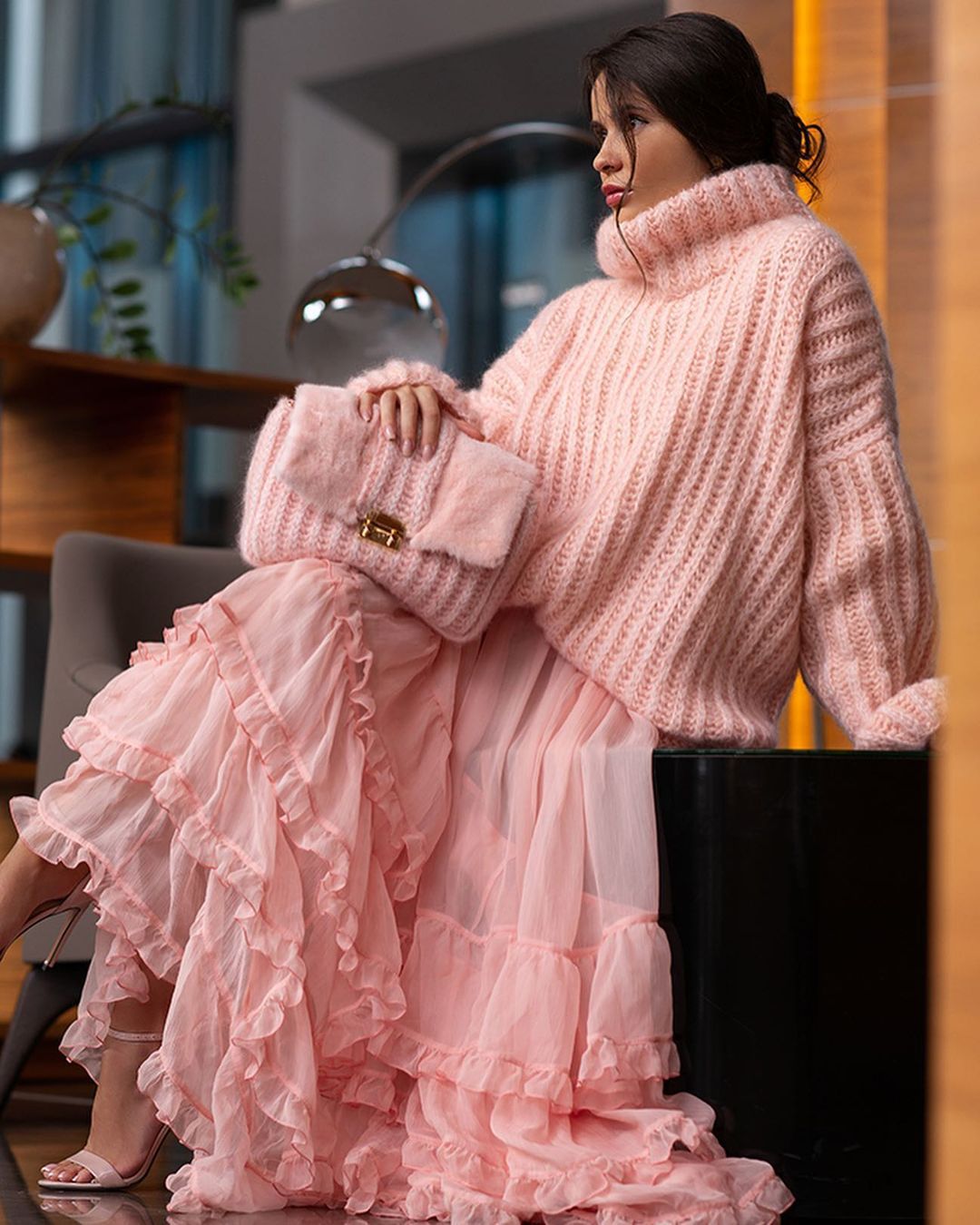 Women winter knitting outfit fluffy long sleeve sweater 6