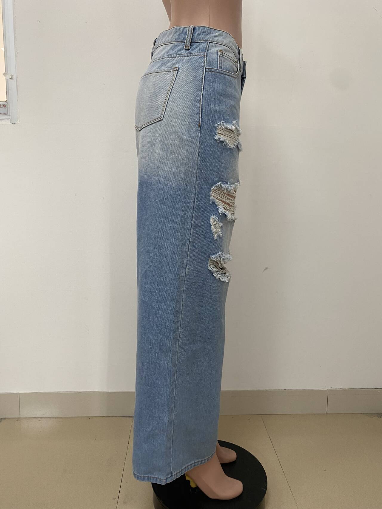 Women Cutout Button Denim Pants 7