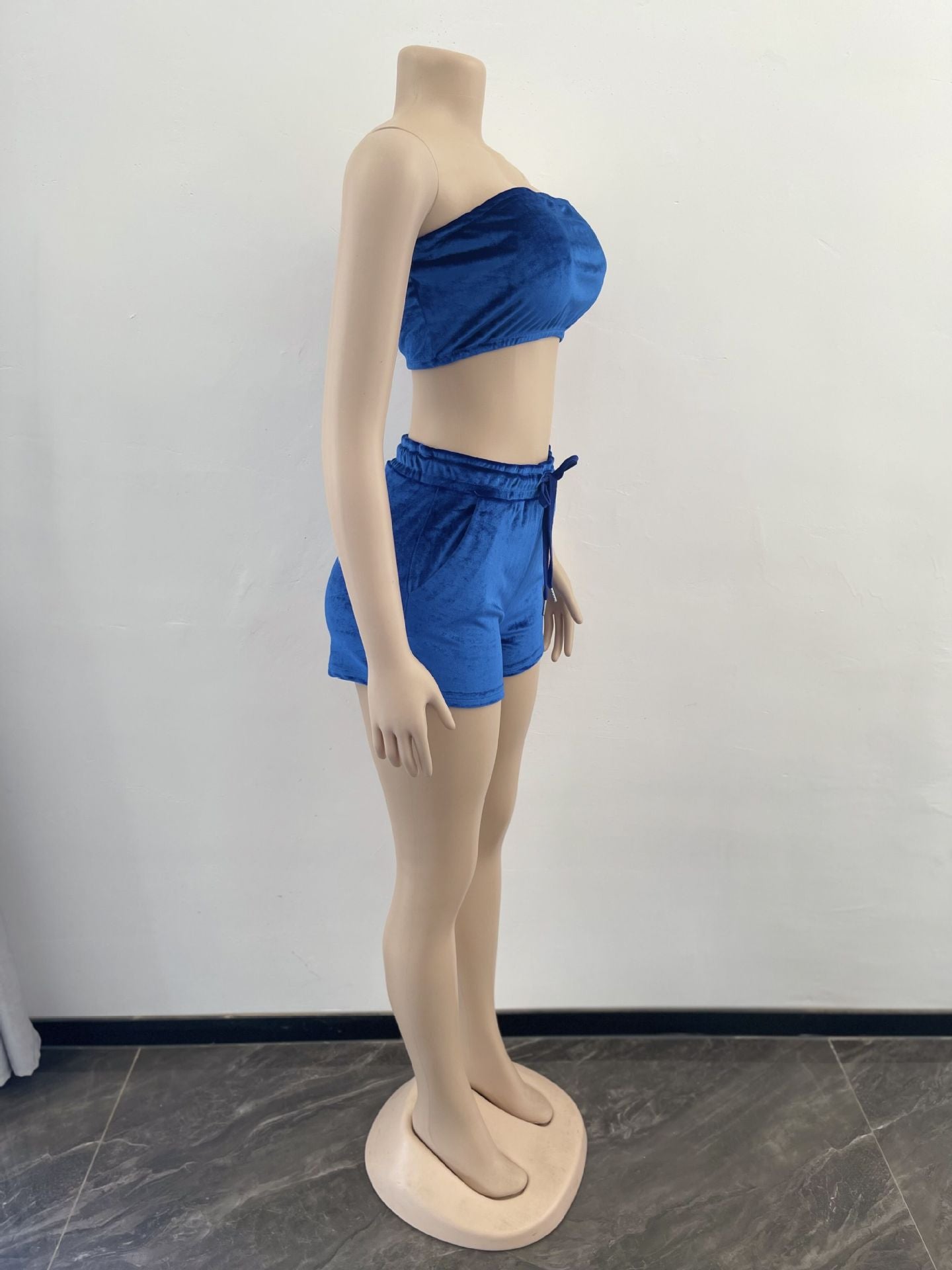Women's Fashion Short SleeveVelvet Strapless Two Piece Shorts Set 17