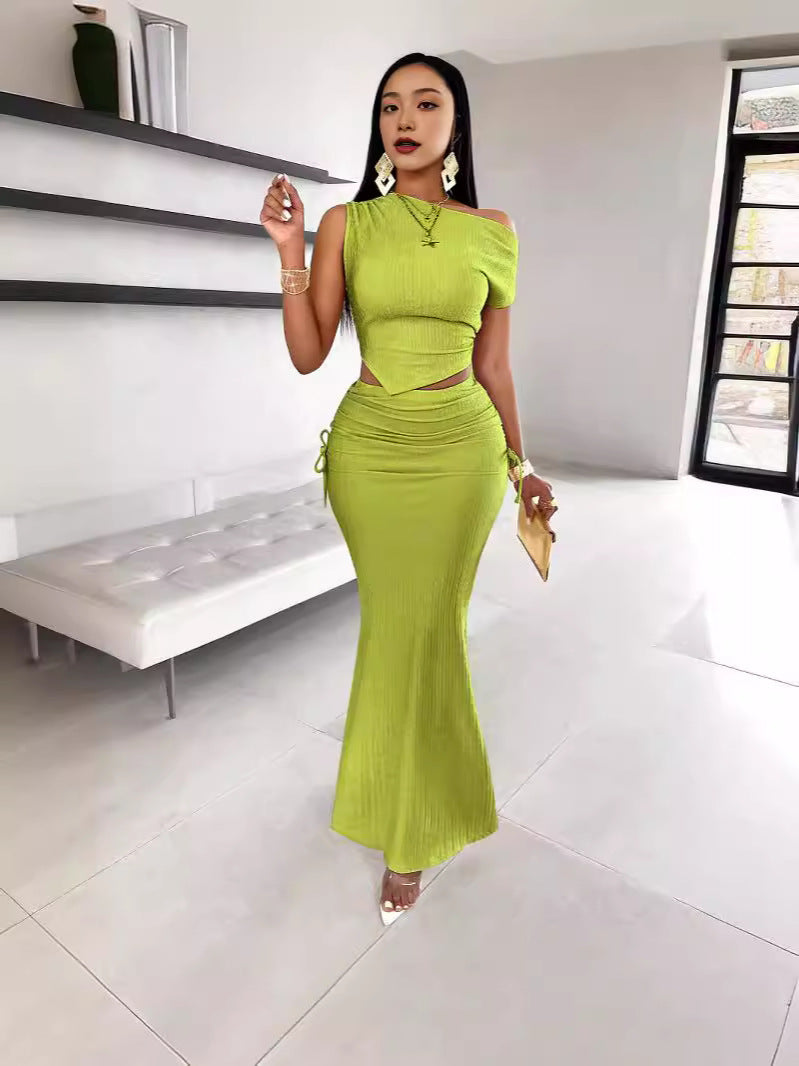 Elegant And Sexy Chic Solid Color Slash Shoulder Top  Pleated Fishtail Skirt Two Piece Set 6