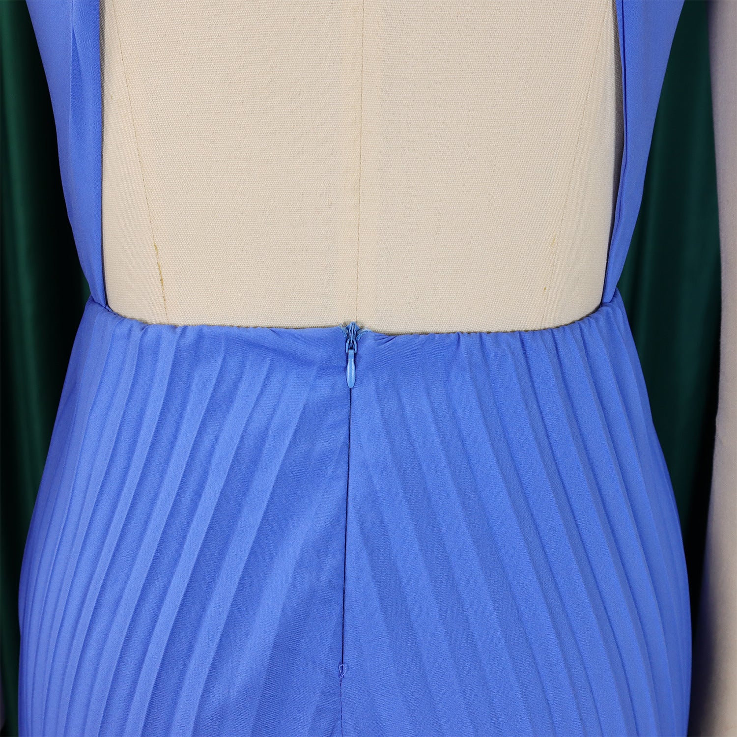 Summer Fashion Sexy Chain Halter Neck Sexy Low Back High Waist Wide Leg Pleated Jumpsuit 32