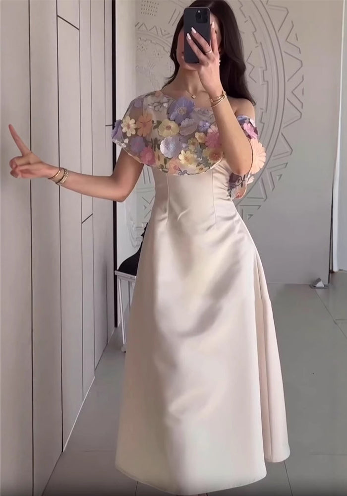 Women Casual Round Neck Embroidered Flower Puff Sleeve Dress