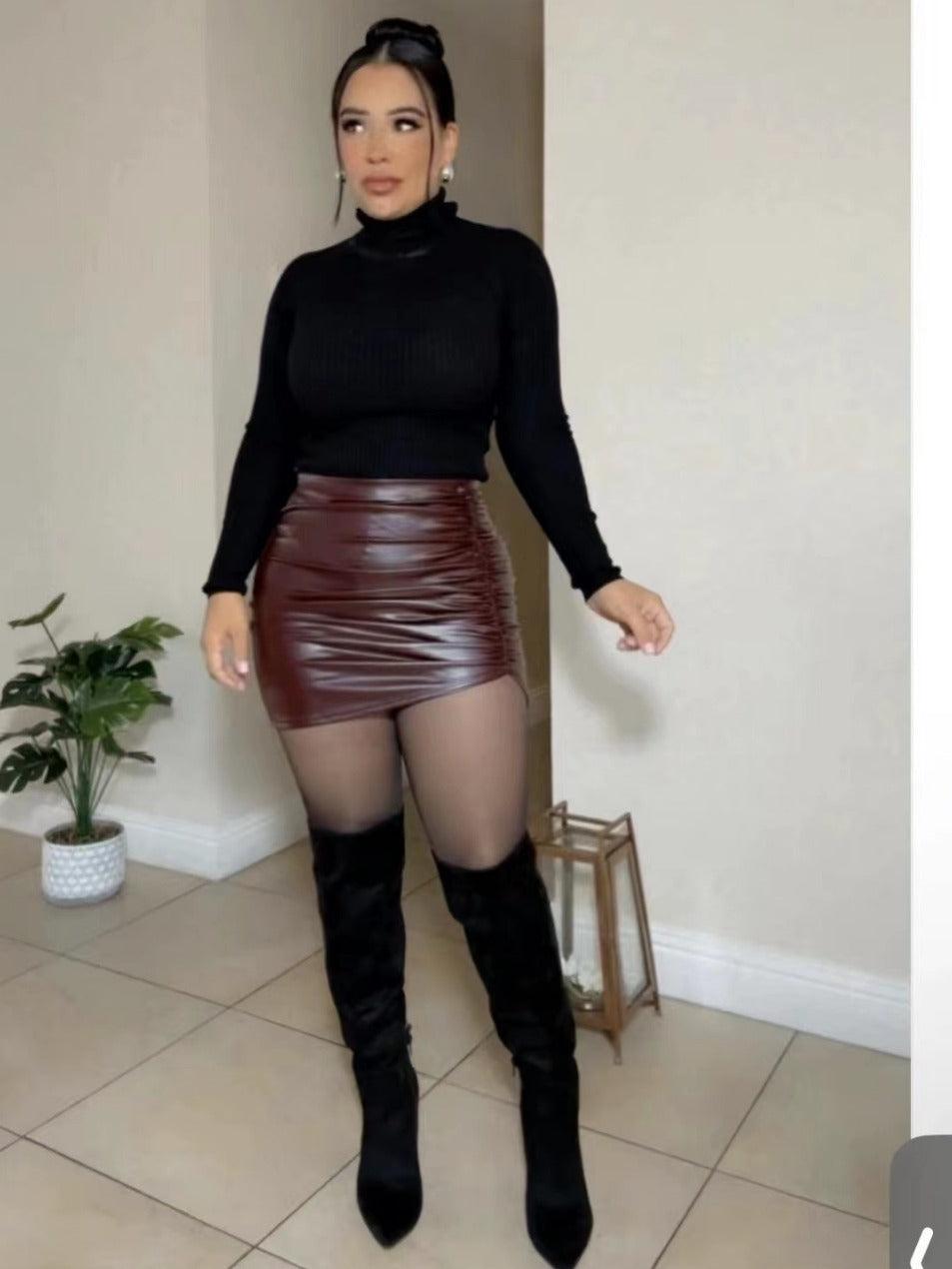 Women's Autumn Winter Pleated Pu Leather Tight Fitting Bodycon Skirt