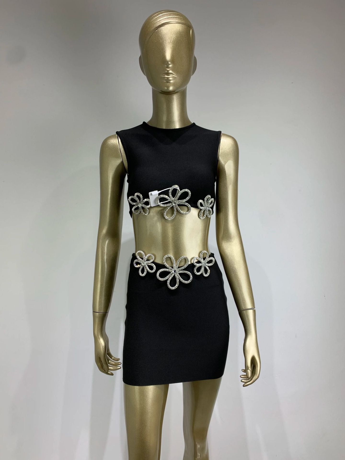 Women Sexy Embroidered Top and Bandage Skirt Two-piece Set 7