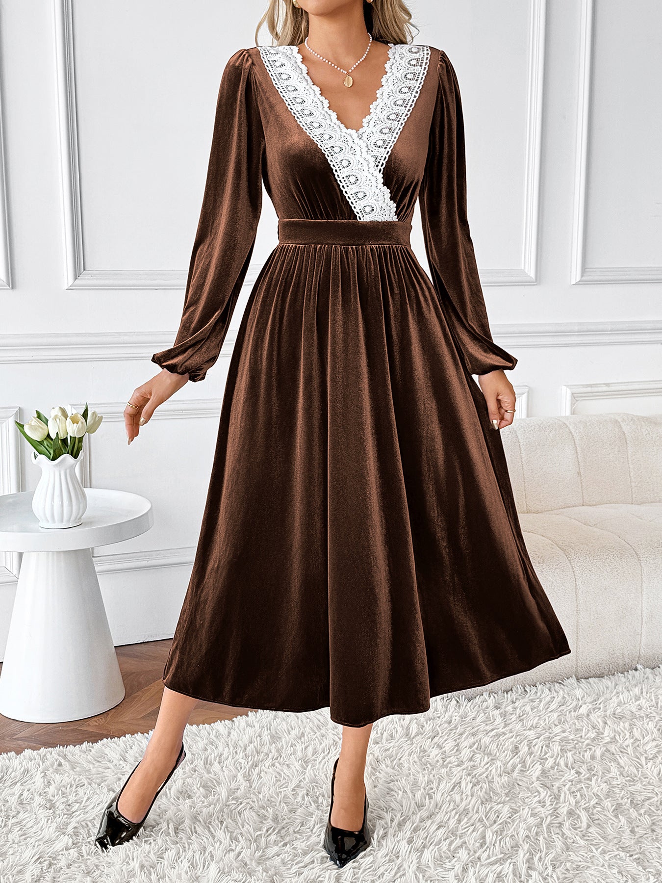 Women Fall/Winter Patchwork Lace V-Neck Long-Sleeved Velvet Maxi Dress