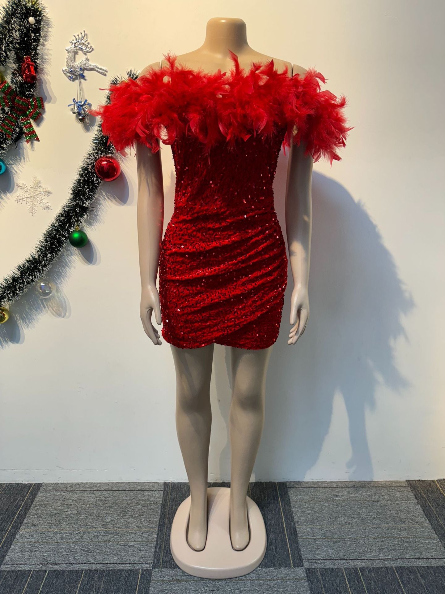 Sexy Sequin Feather Off Shoulder Bodycon Dress 7