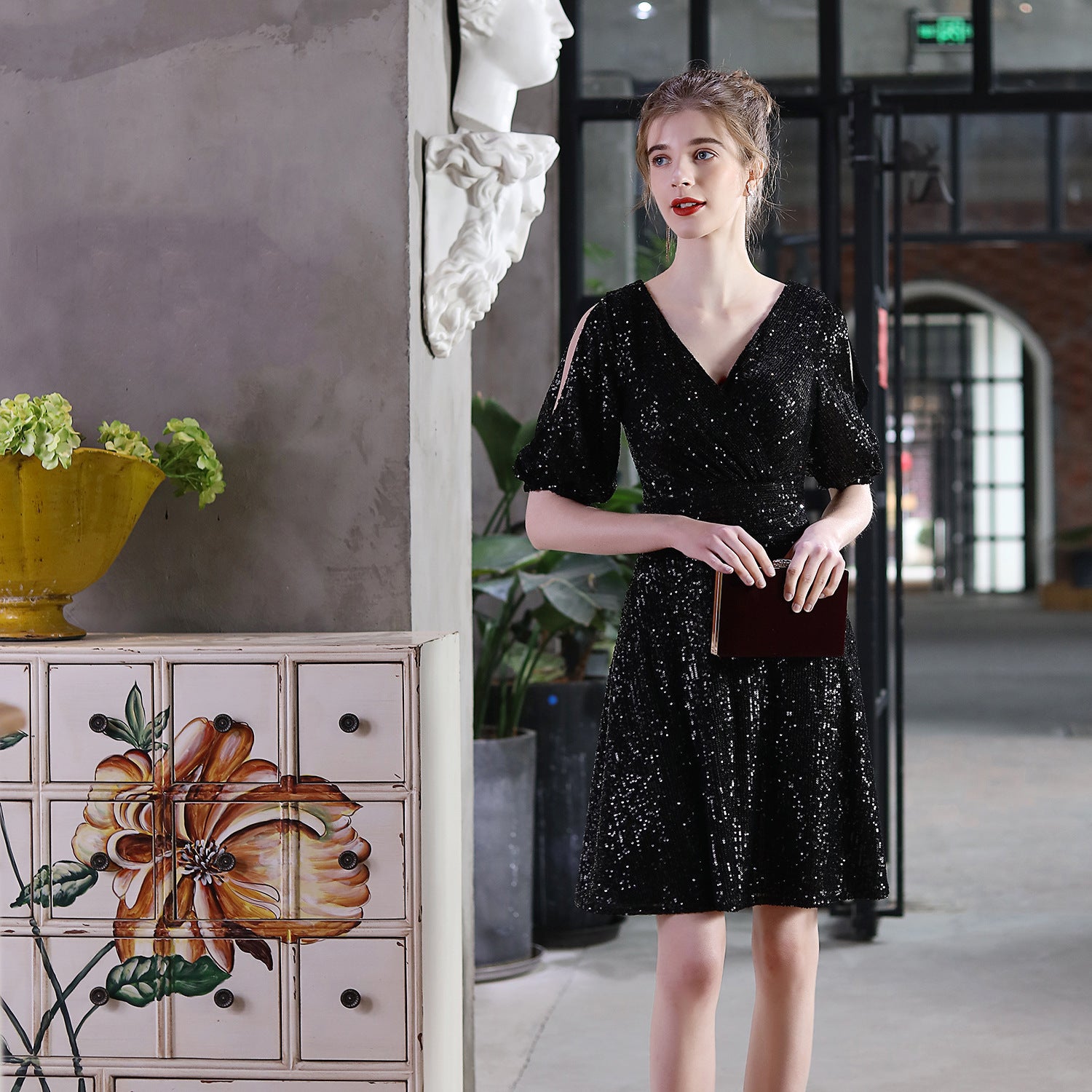 Elegant Sequin Surplice Neck Hollow-Out Short Sleeve Party Dress 8