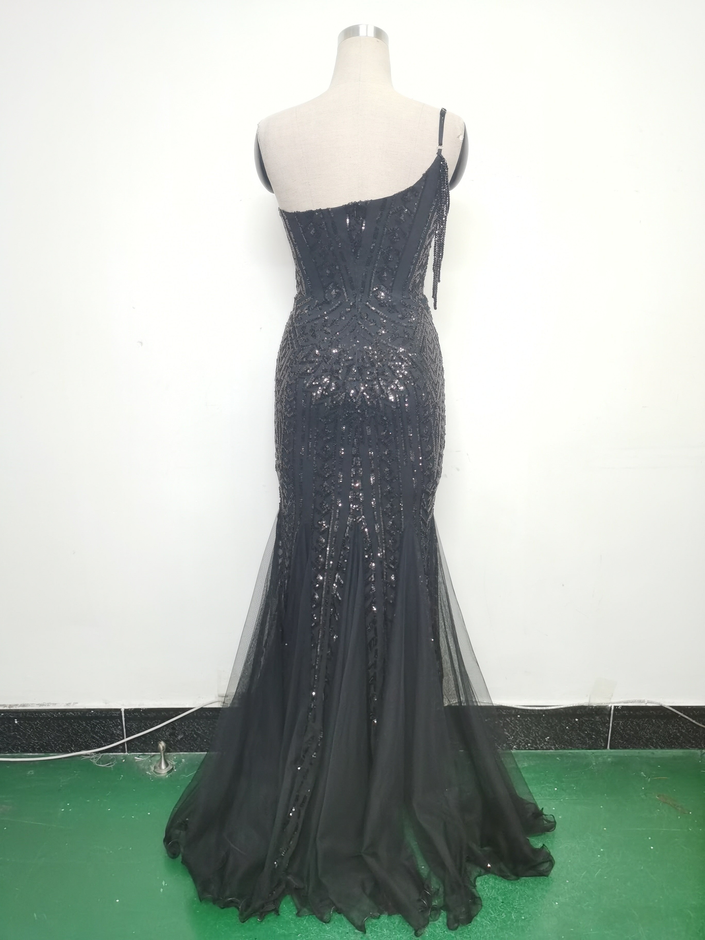 Women gift-ordered sequined mesh evening dress 39