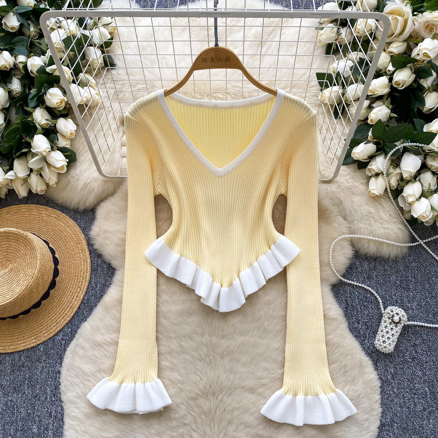 Women contrasting striped knitting autumn ruffled bell bottom sleeve top 4