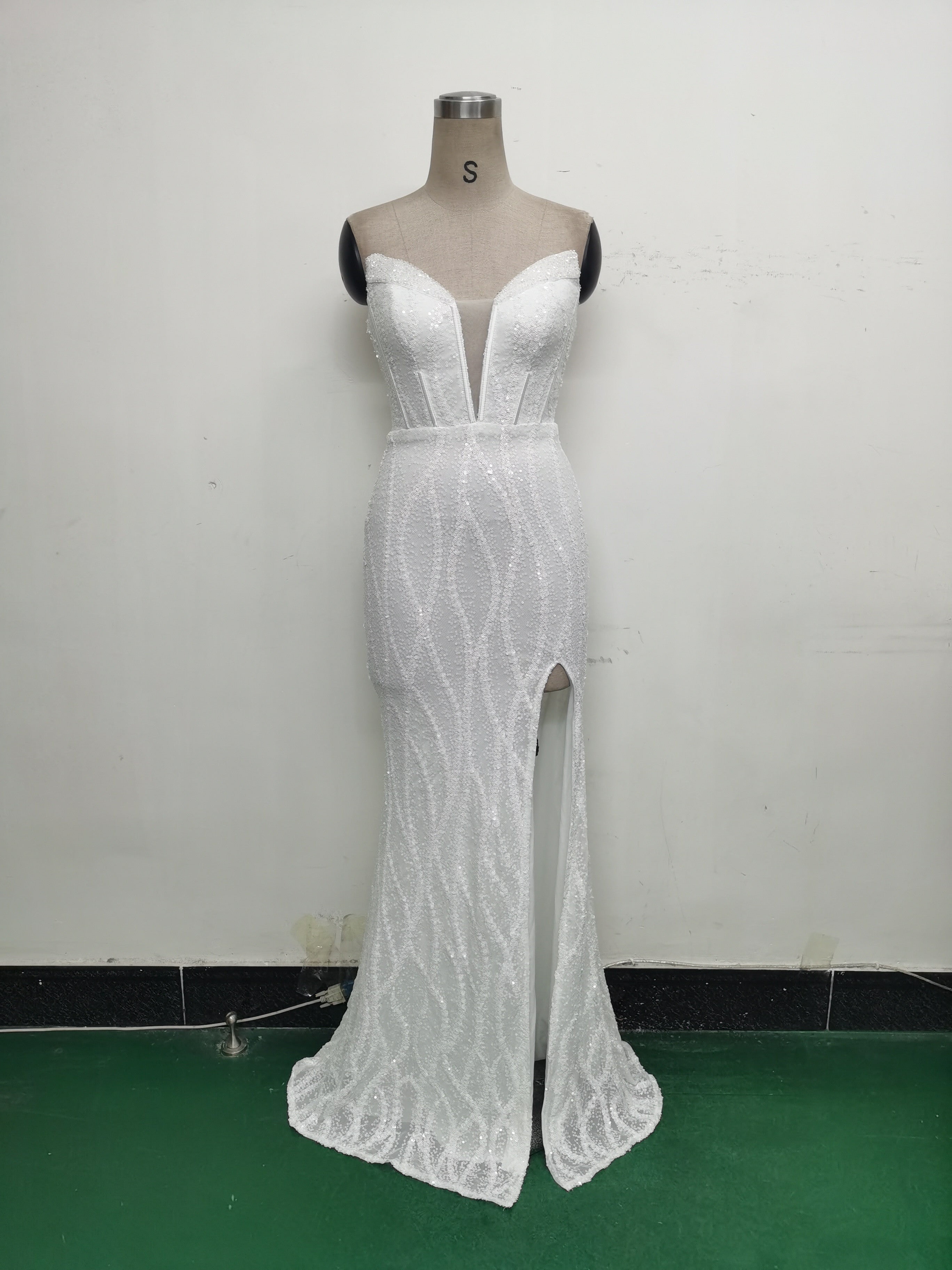 Fishbone Slim Waist Heart Neck Sequin Evening Dress Luxury Formal Party Gown 47