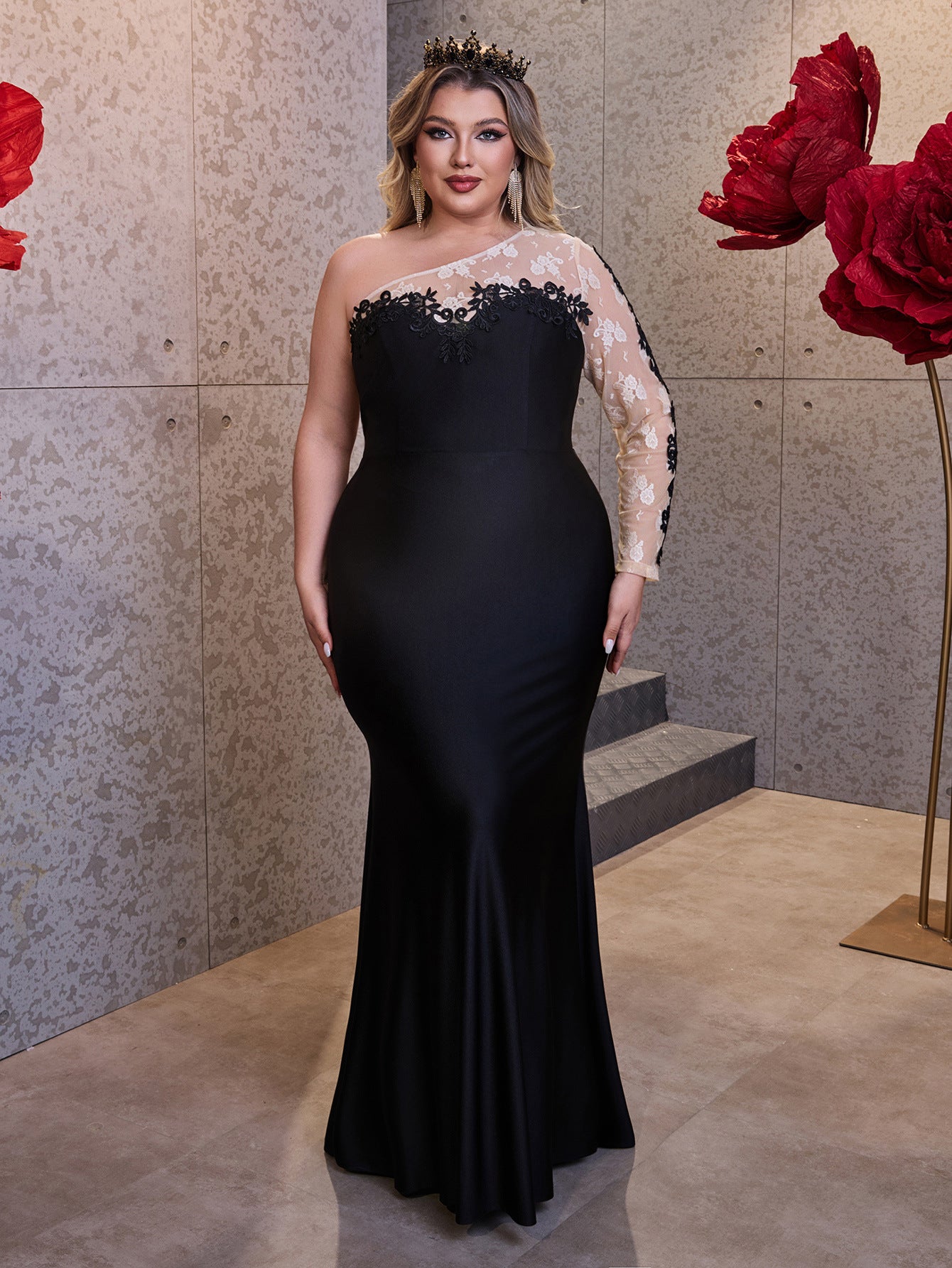 Plus-Size Women Elegant Lace One-Shoulder Sexy Evening Dress