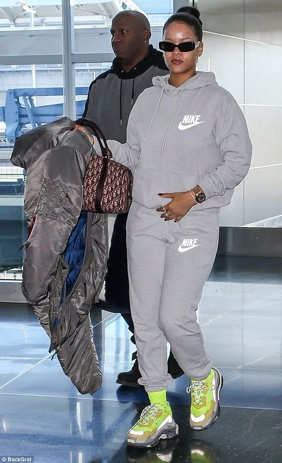 Women's Fashion Casual Embroidered Hooded Two-Piece Pants Set 37