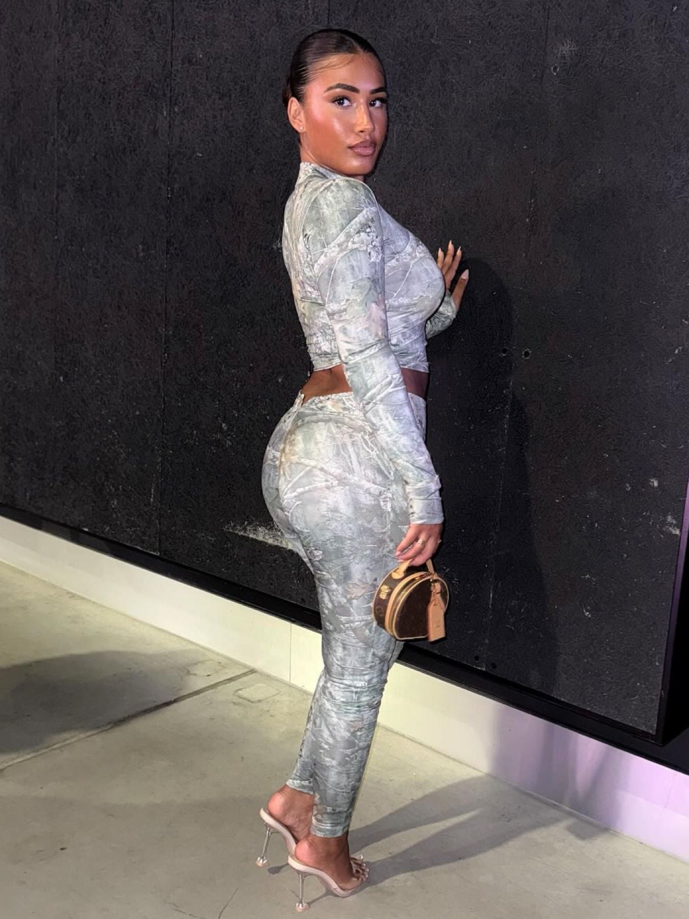 Women Printed Long-Sleeved Cropped Zipper Top and Pants Two-Piece Set 4