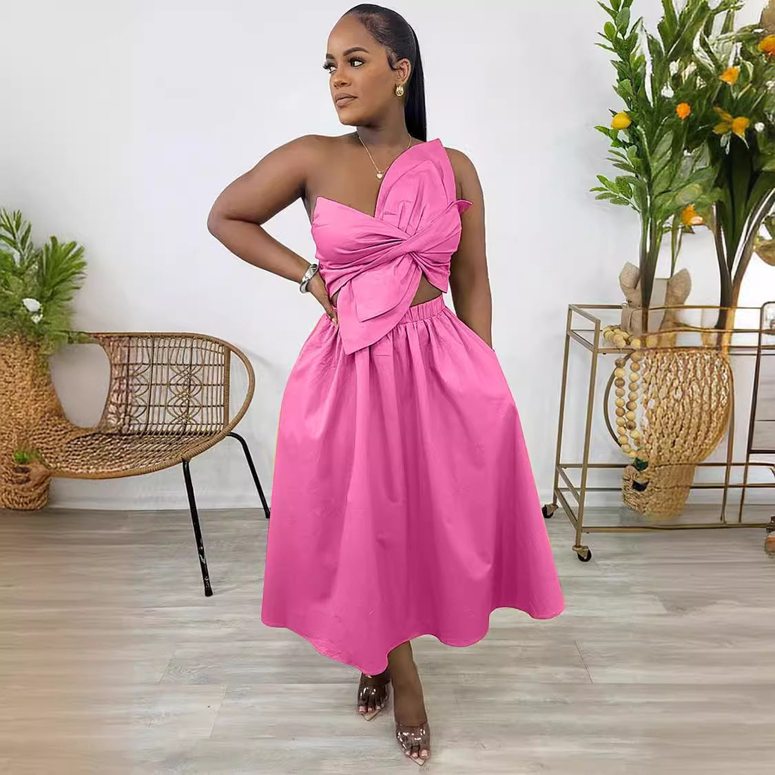 Sexy Solid Color One-Shoulder Petal Hollow Midi Dress 7