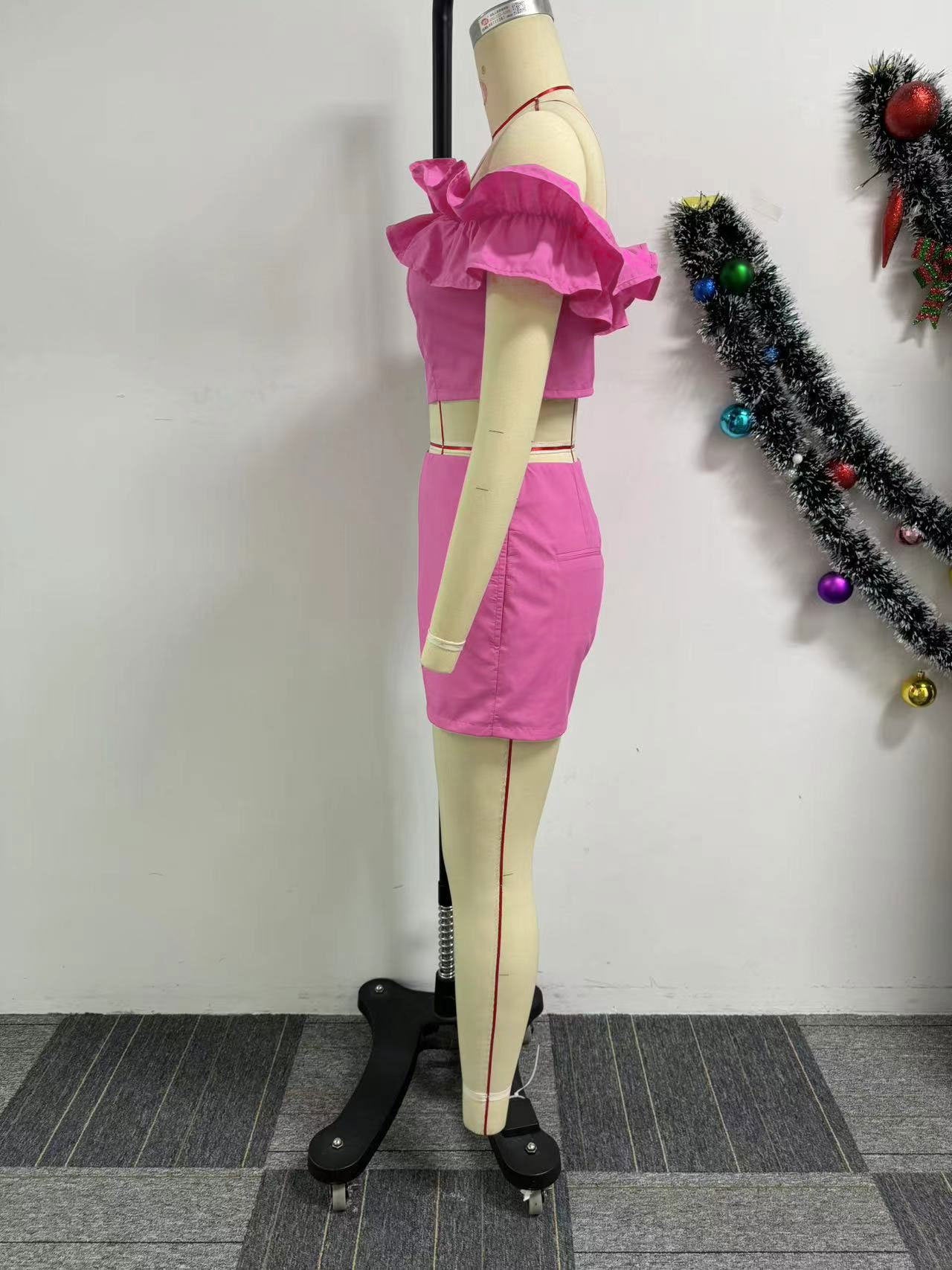 Sexy Ruffled Off Shoulder Top Slim Waist Shorts Two-Piece Set 6