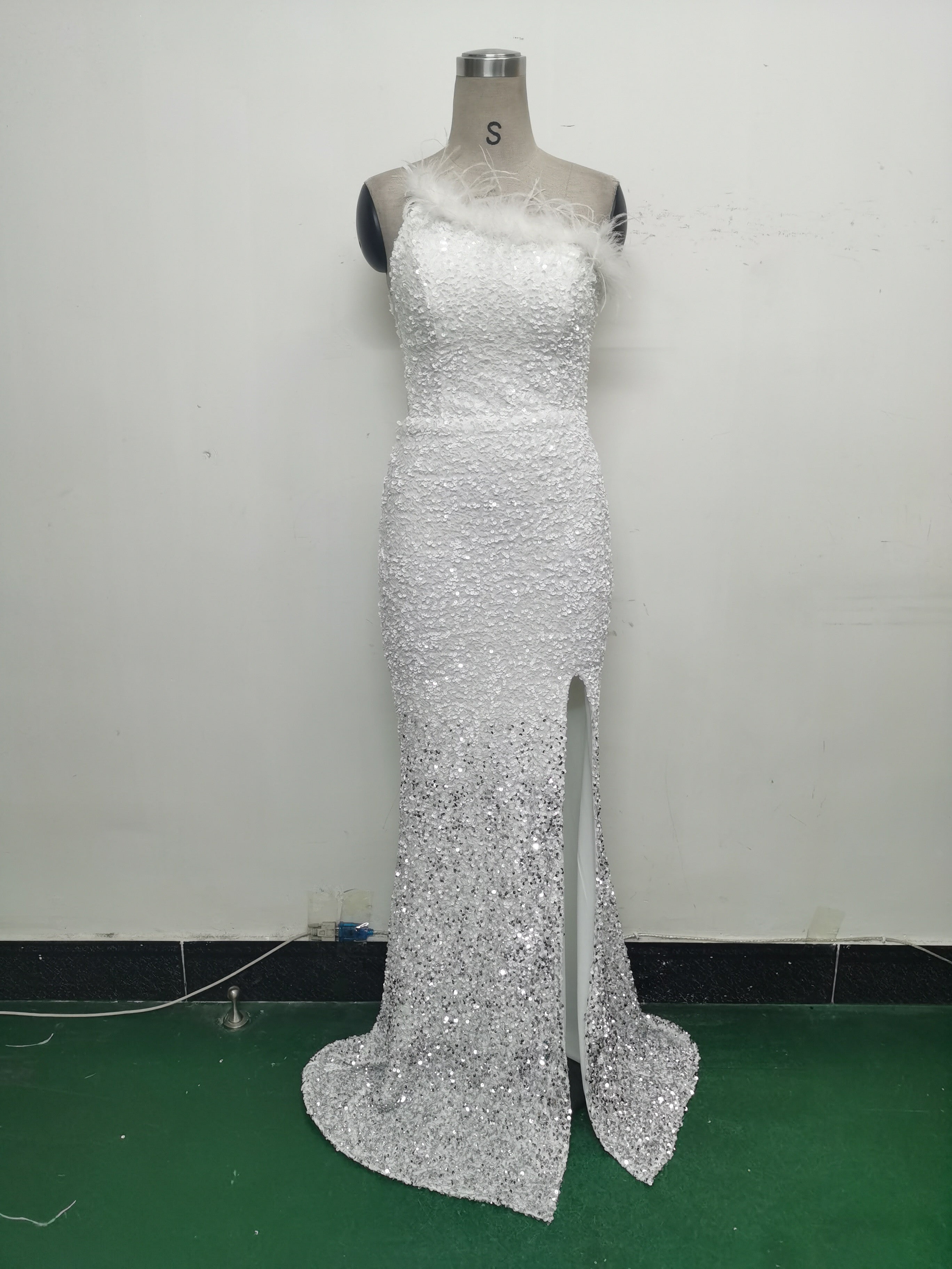 Women Ostrich Feather Beaded Evening Dress 33