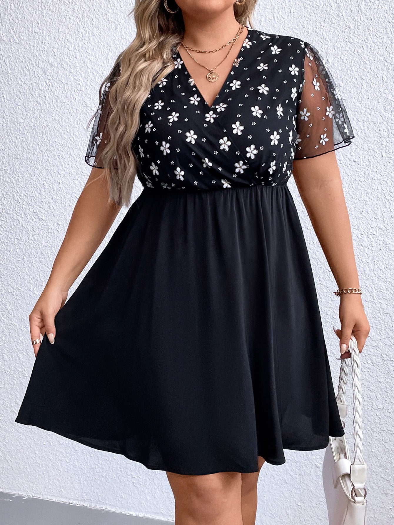 BamBam Plus Size Women's Summer V-Neck High Waist Floral Dress - BamBam